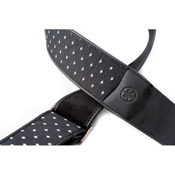 Yamaha Model 4 SONGWRITER Black